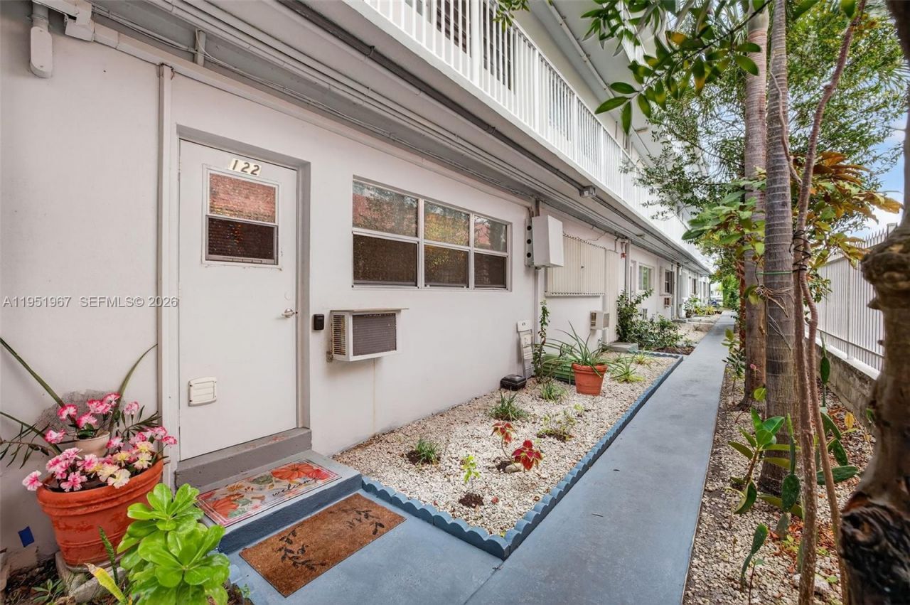 3177 S Ocean Dr, Unit 122, Hallandale Beach, FL 33009 Photo