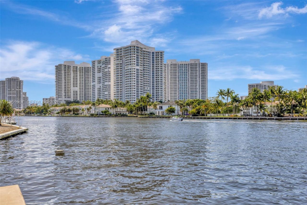 3177 S Ocean Dr, Unit 122, Hallandale Beach, FL 33009 Photo