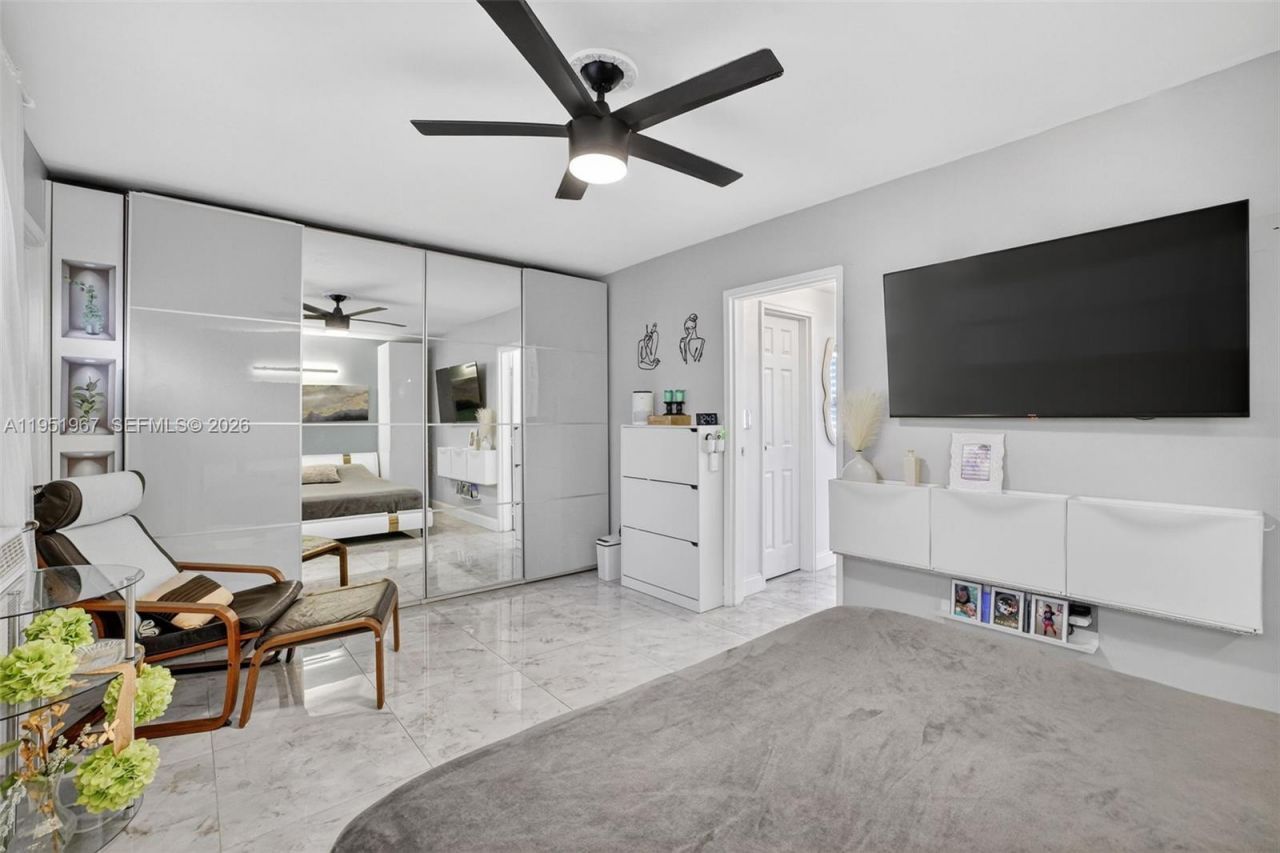 3177 S Ocean Dr, Unit 122, Hallandale Beach, FL 33009 Photo