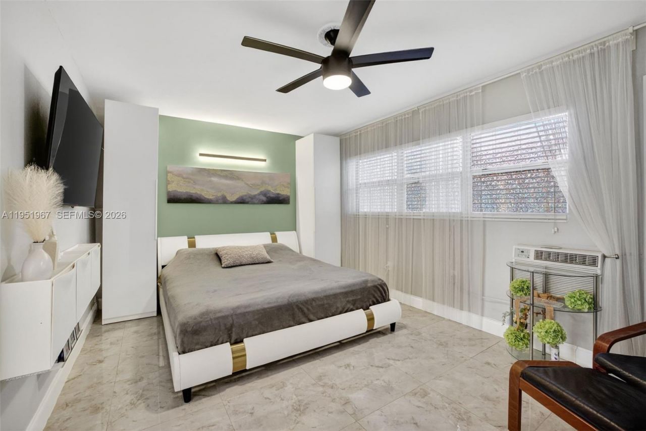 3177 S Ocean Dr, Unit 122, Hallandale Beach, FL 33009 Photo