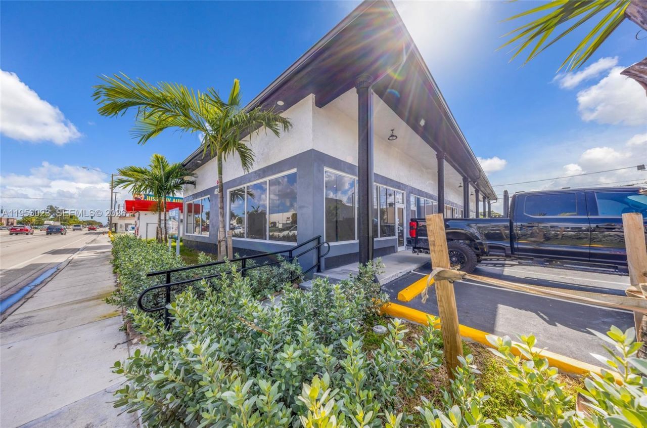 4030 Pembroke Rd, Hollywood, FL 33021 Photo