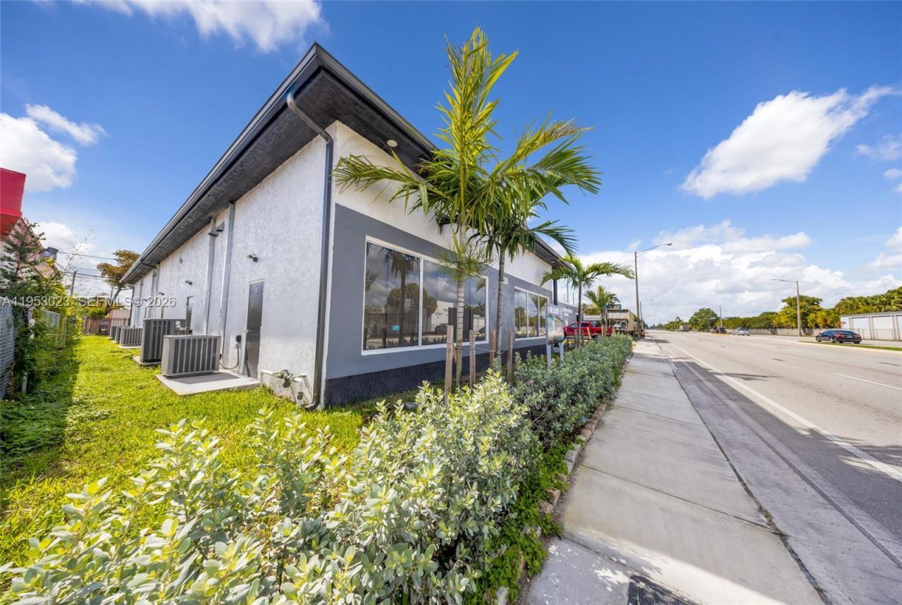 4030 Pembroke Rd, Hollywood, FL 33021 Photo