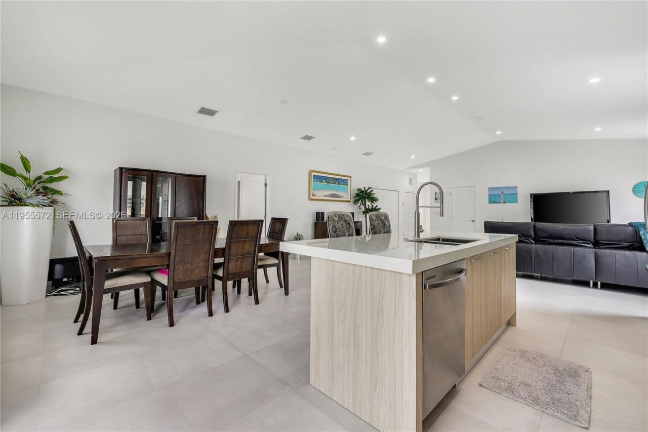 640 Colson Dr , Key Largo, FL 33037 Photo