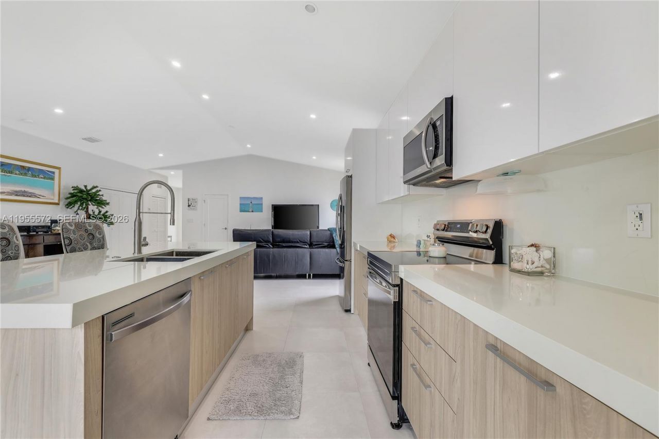 640 Colson Dr , Key Largo, FL 33037 Photo