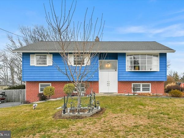 1137 NISSLEY ROAD, LANCASTER, PA 17601