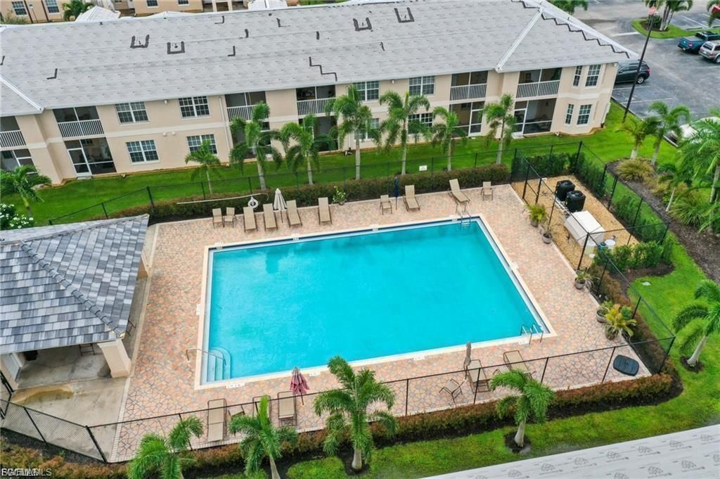 8407 Bernwood Cove Loop, Unit 501, Fort Myers, FL 33966 Photo