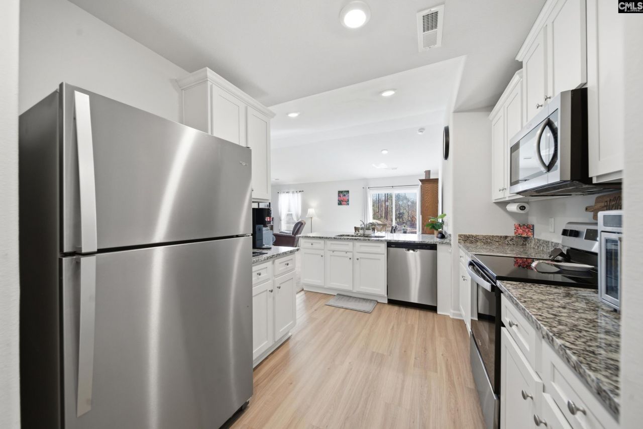 584 Lamorak Place Photo 8