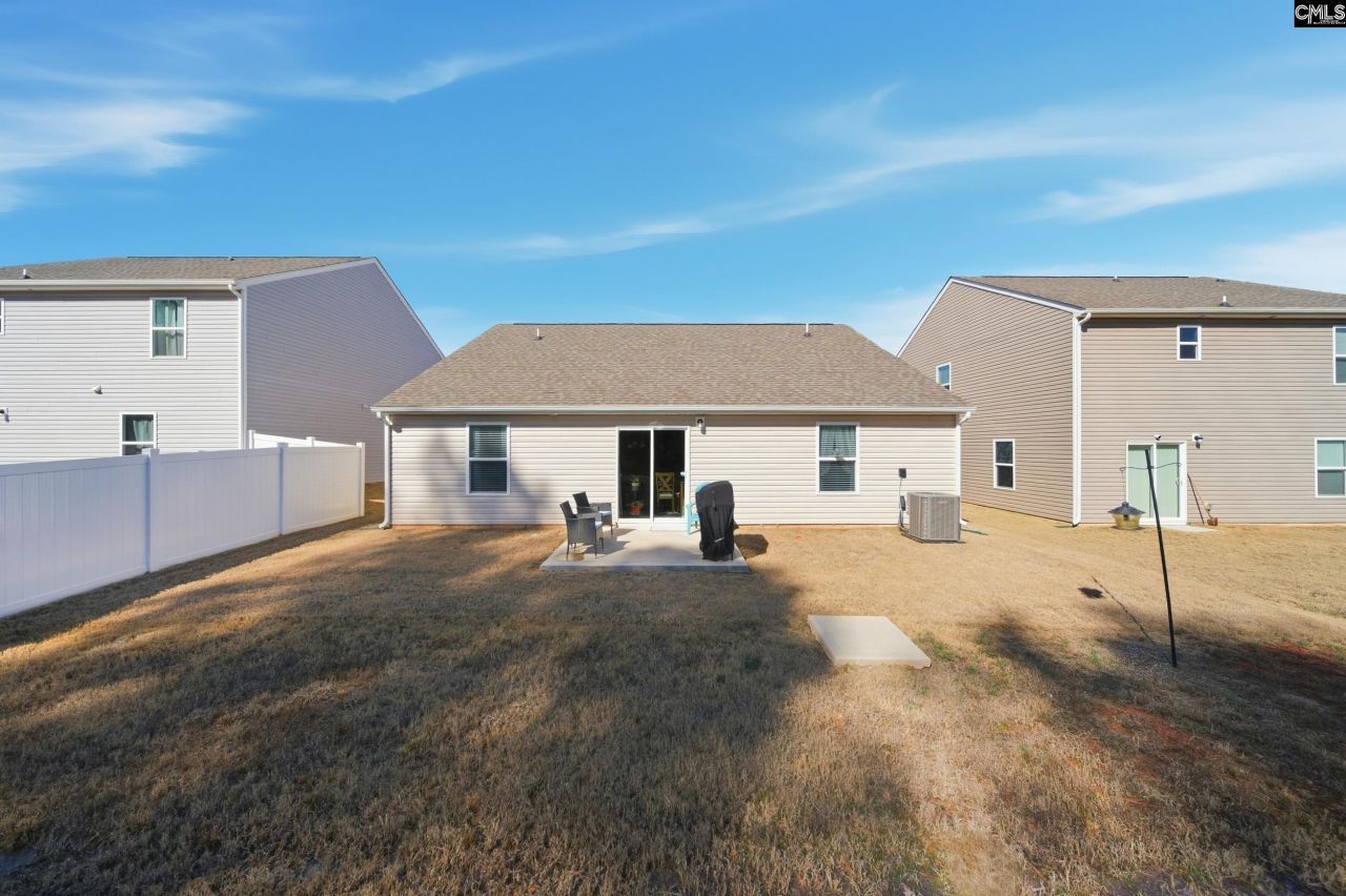 584 Lamorak Place Photo 12