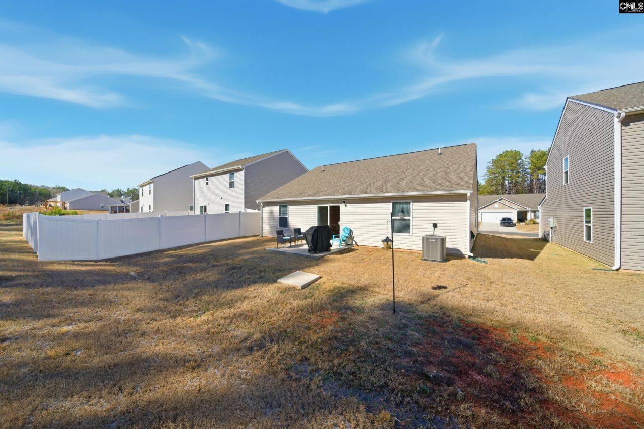 584 Lamorak Place Photo 14