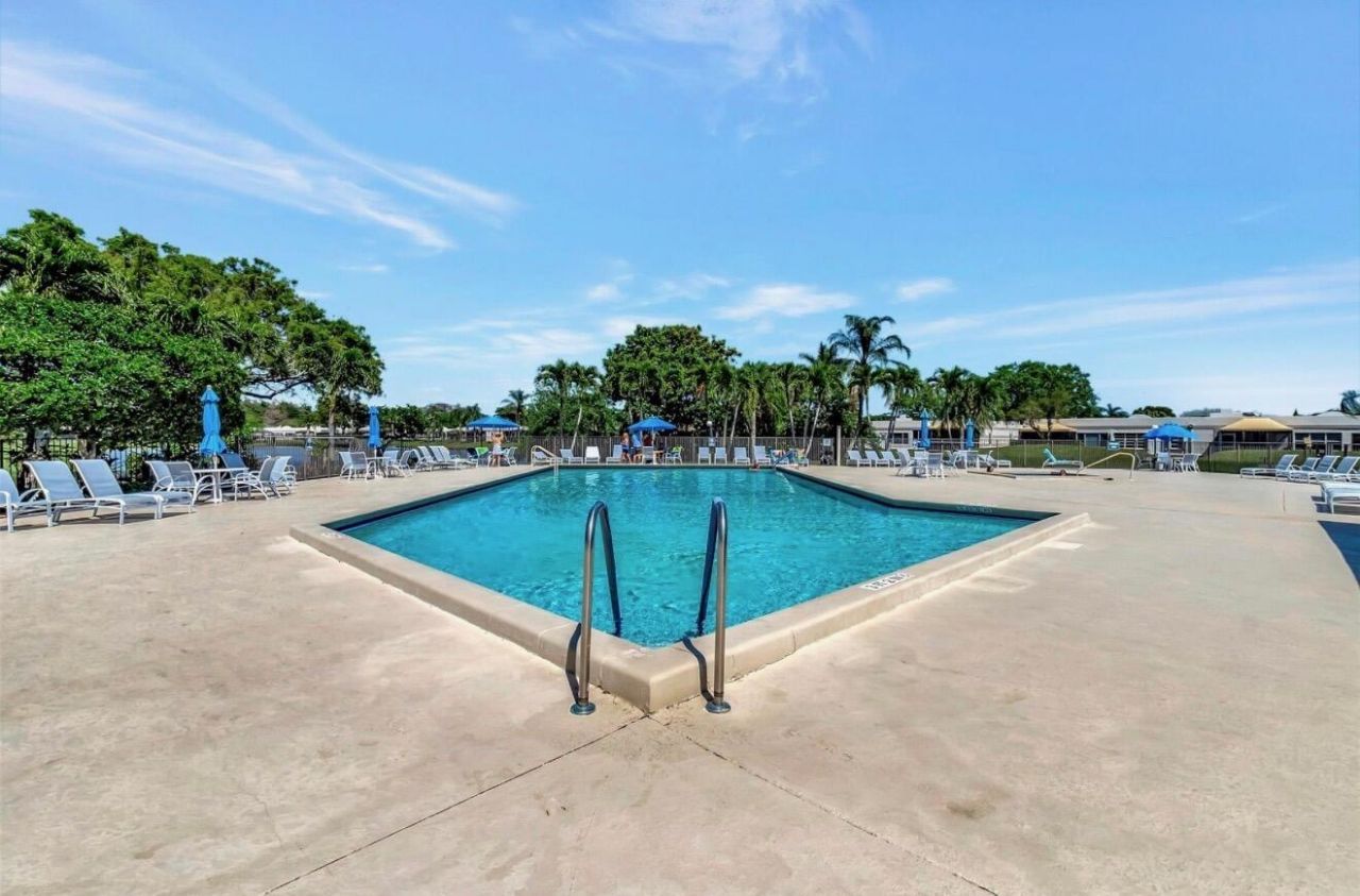 9034 Flynn Circle, Unit 2, Boca Raton, FL 33496 Photo