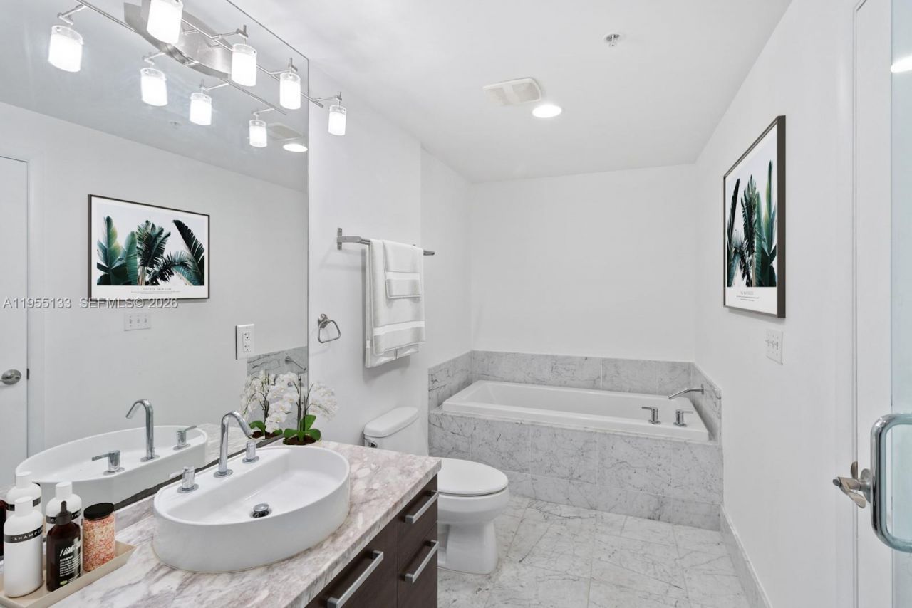 244 Biscayne Blvd, Unit 3104, Miami, FL 33132 Photo