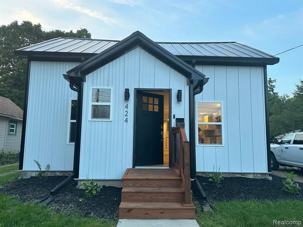 424 W Henry Street, Charlotte, MI 48813