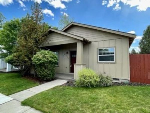 20627 White Dove Lane, Bend, OR 97702
