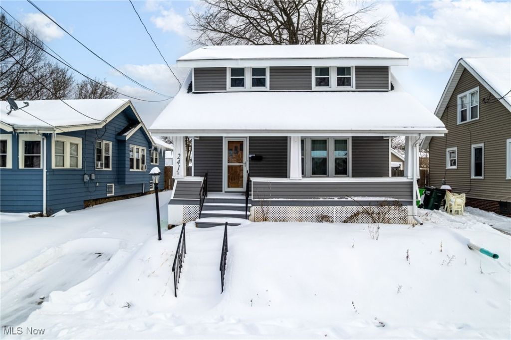 241 24th Street Nw, Barberton, OH 44203 Main Photo