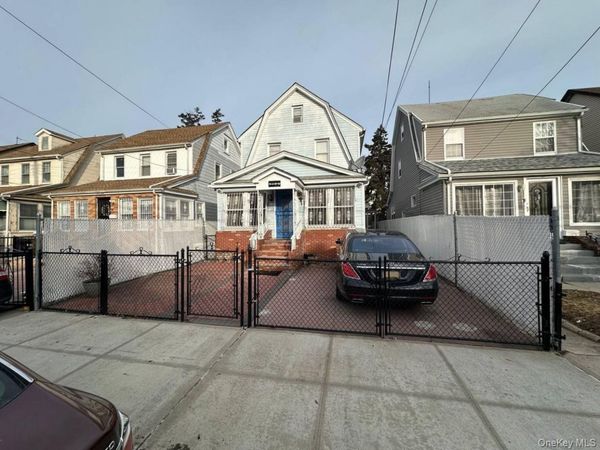 19153 115th Road, Saint Albans, NY 11412