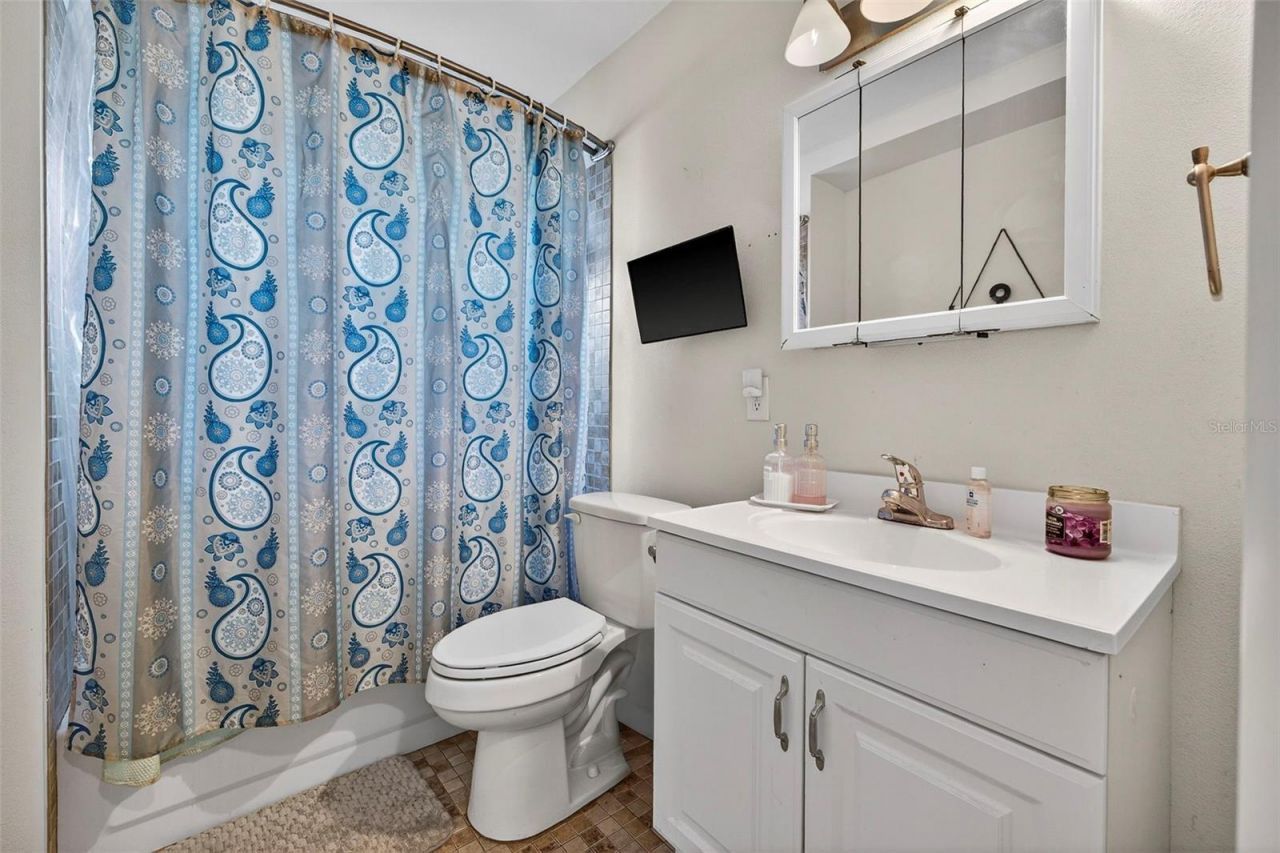 1142 62nd Avenue N, Saint Petersburg, FL 33702 Photo