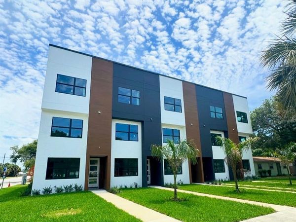 375 13TH ST N, ST PETERSBURG, FL 33705