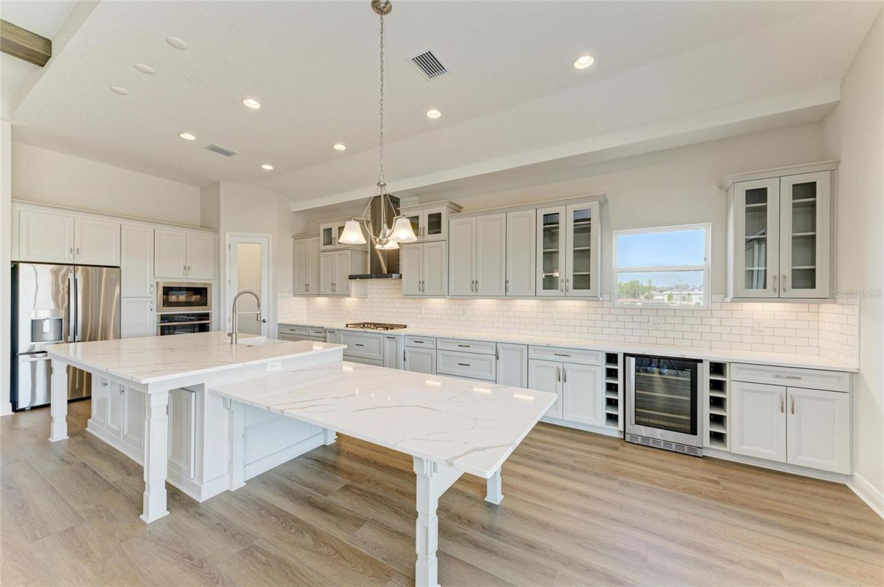 2058 Arching Branch Drive, Zephyrhills, FL 33541 Photo