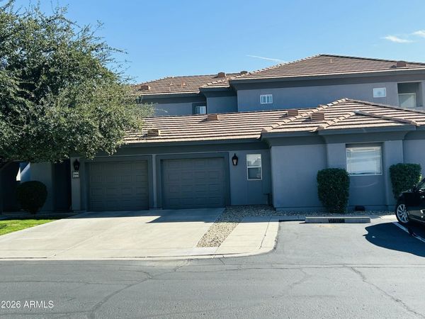 7401 W ARROWHEAD CLUBHOUSE Drive, Unit 2006, Glendale, AZ 85308