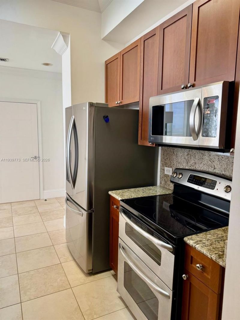 19501 W Country Club Dr, Unit TS-05, Aventura, FL 33180 Photo