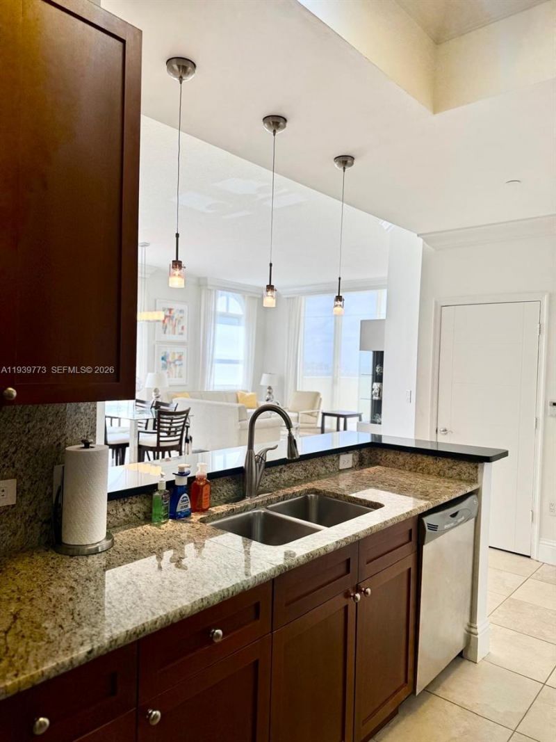 19501 W Country Club Dr, Unit TS-05, Aventura, FL 33180 Photo