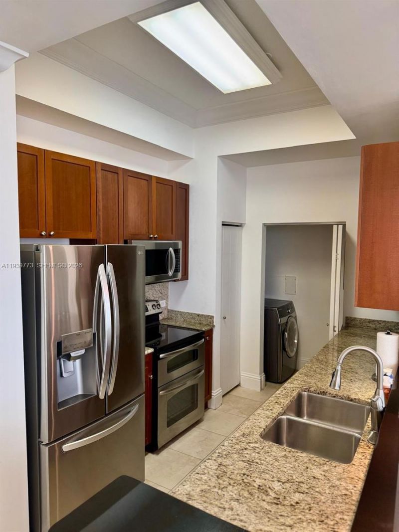 19501 W Country Club Dr, Unit TS-05, Aventura, FL 33180 Photo