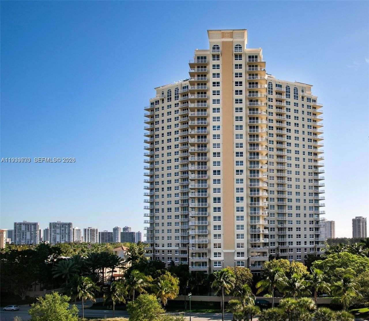 19501 W Country Club Dr, Unit TS-05, Aventura, FL 33180 Photo