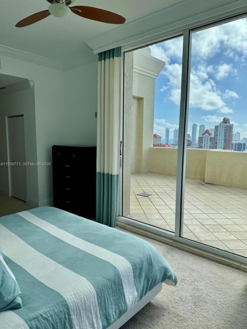 19501 W Country Club Dr, Unit TS-05, Aventura, FL 33180 Photo