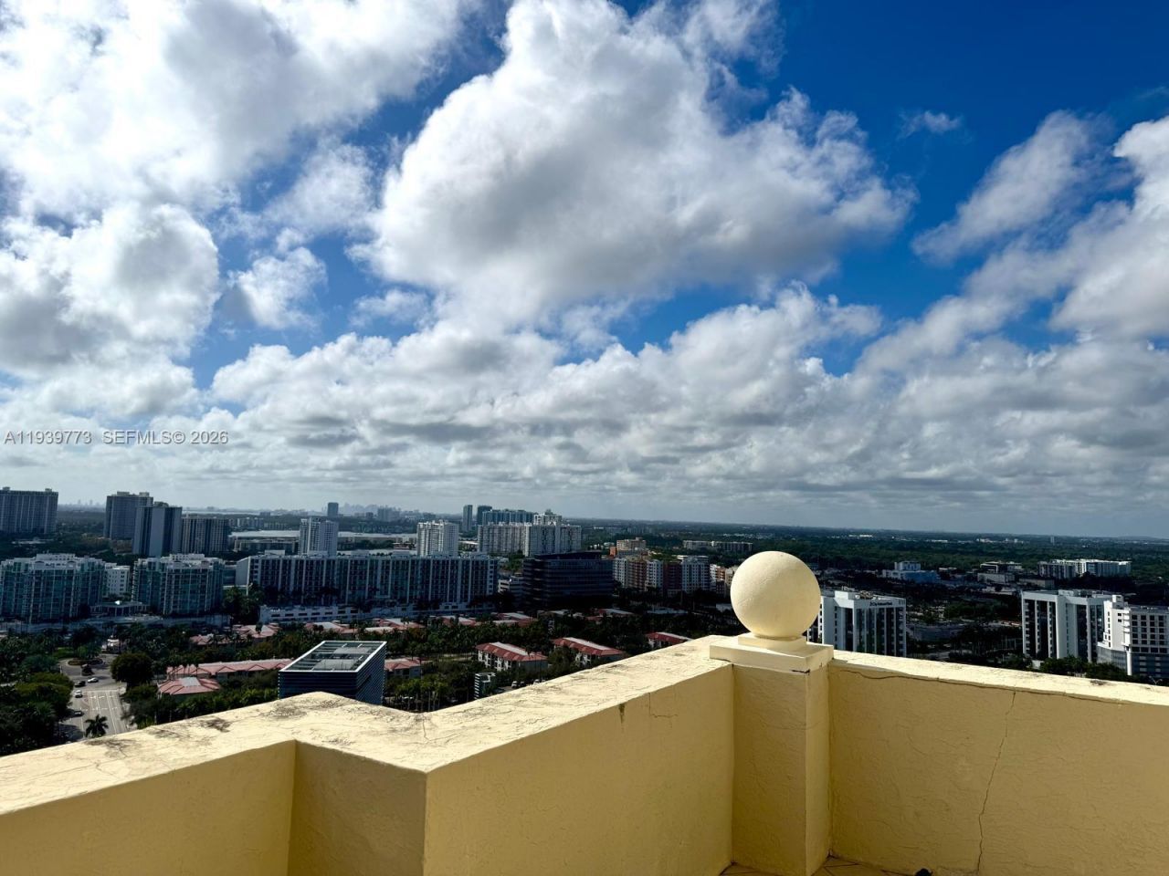 19501 W Country Club Dr, Unit TS-05, Aventura, FL 33180 Photo