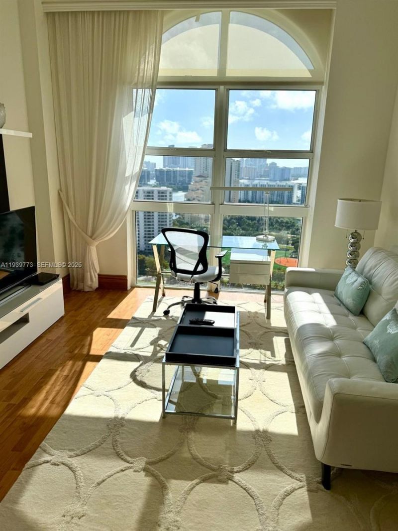 19501 W Country Club Dr, Unit TS-05, Aventura, FL 33180 Photo