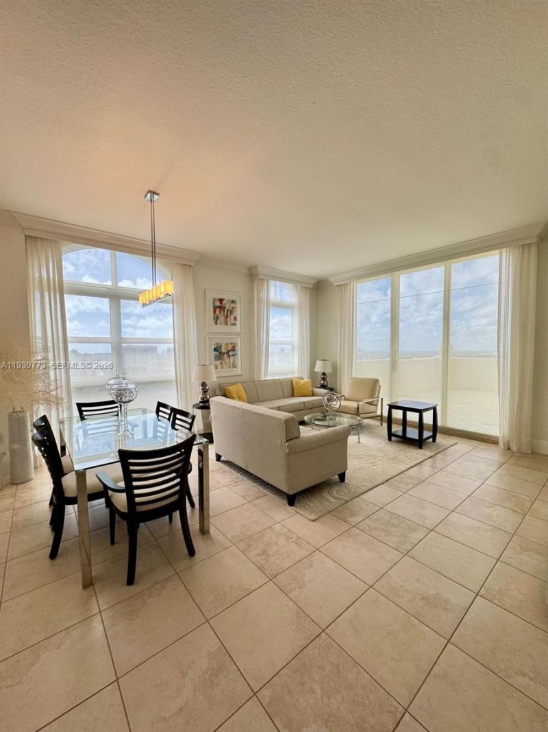 19501 W Country Club Dr, Unit TS-05, Aventura, FL 33180 Photo