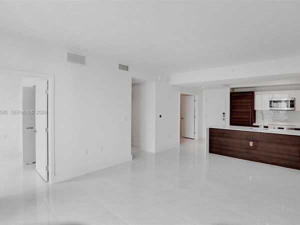 301 Altara Ave, Unit 730, Coral Gables, FL 33146