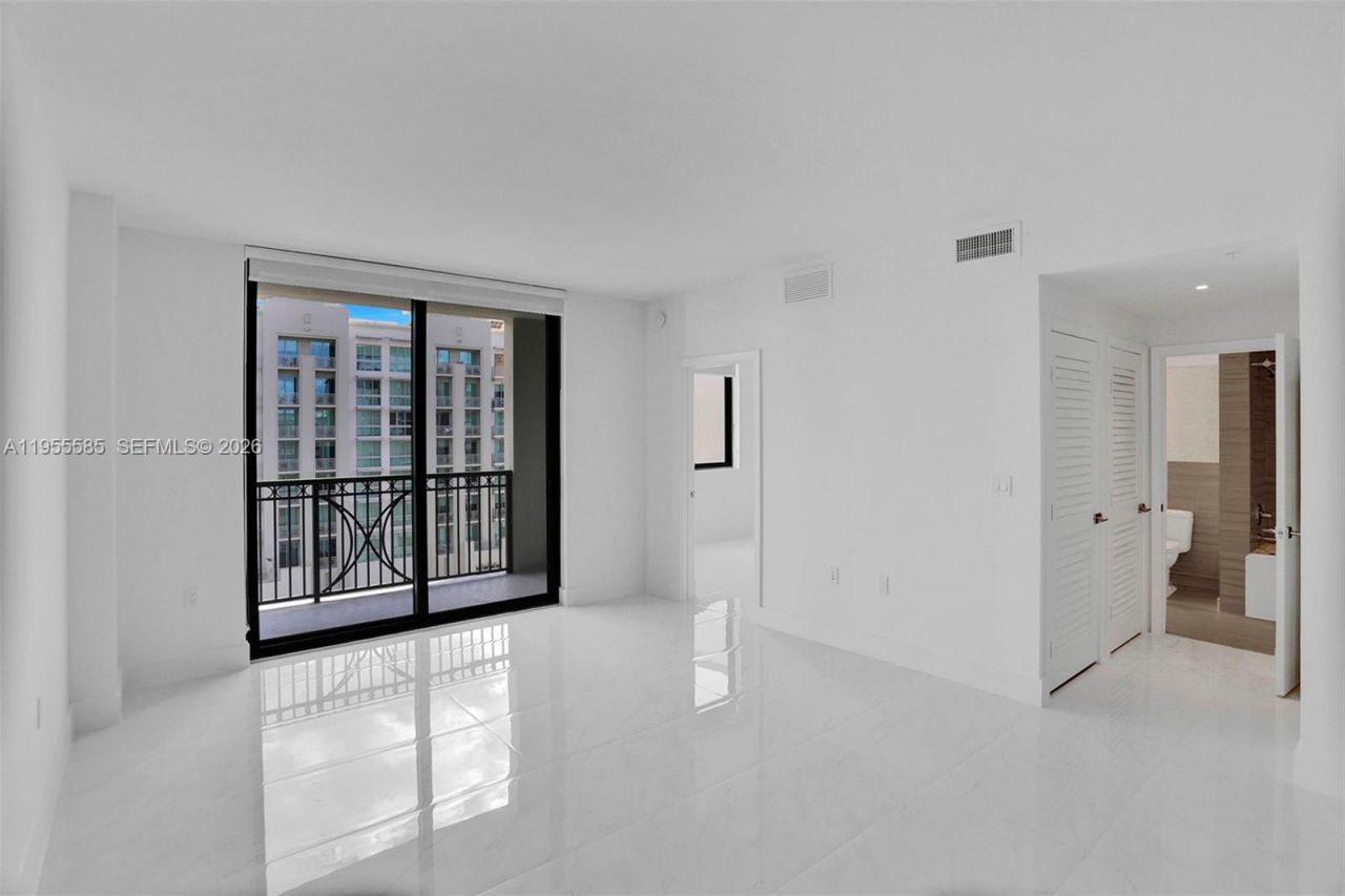 301 Altara Ave, Unit 730, Coral Gables, FL 33146 Photo