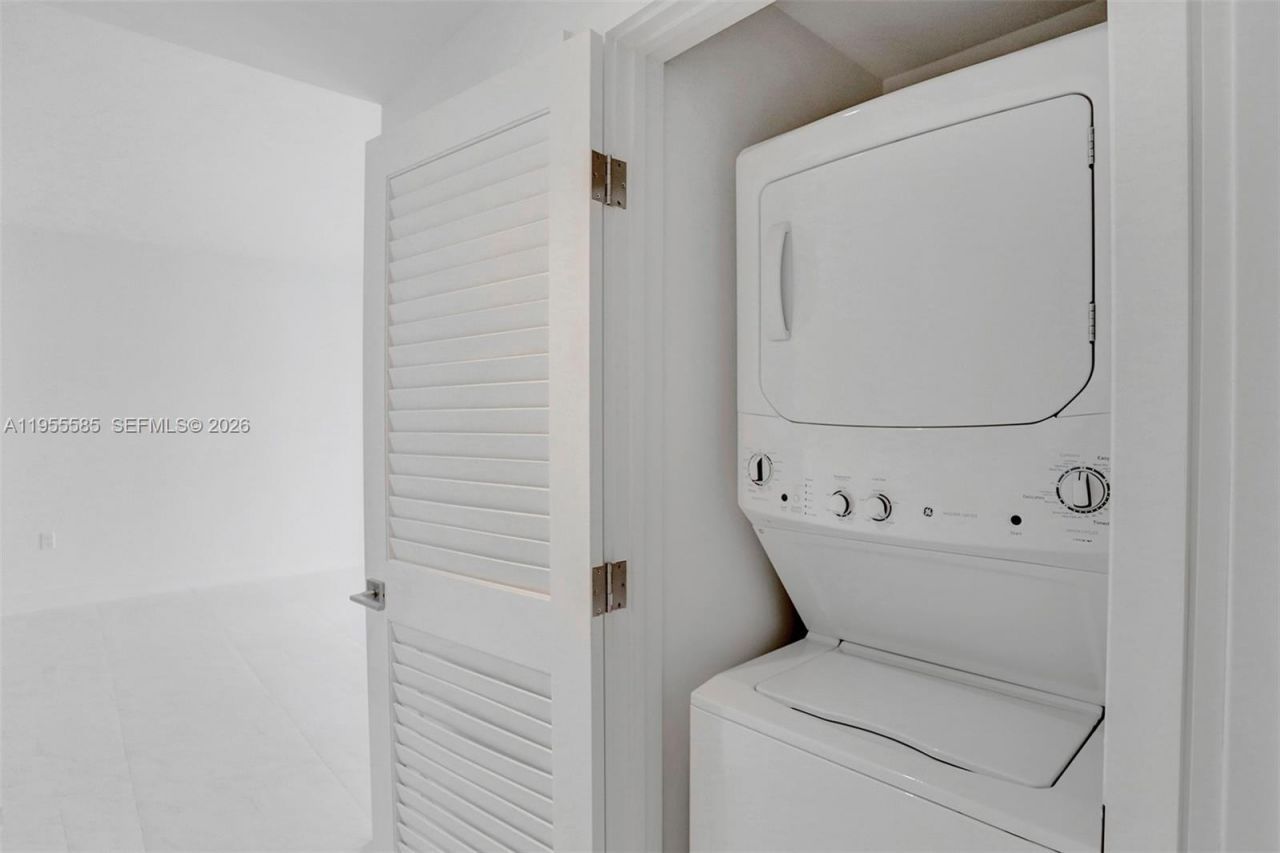 301 Altara Ave, Unit 730, Coral Gables, FL 33146 Photo