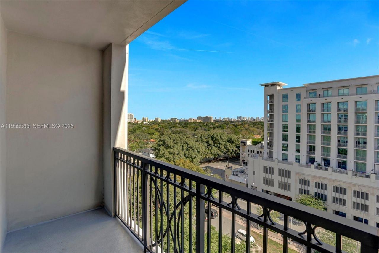 301 Altara Ave, Unit 730, Coral Gables, FL 33146 Photo