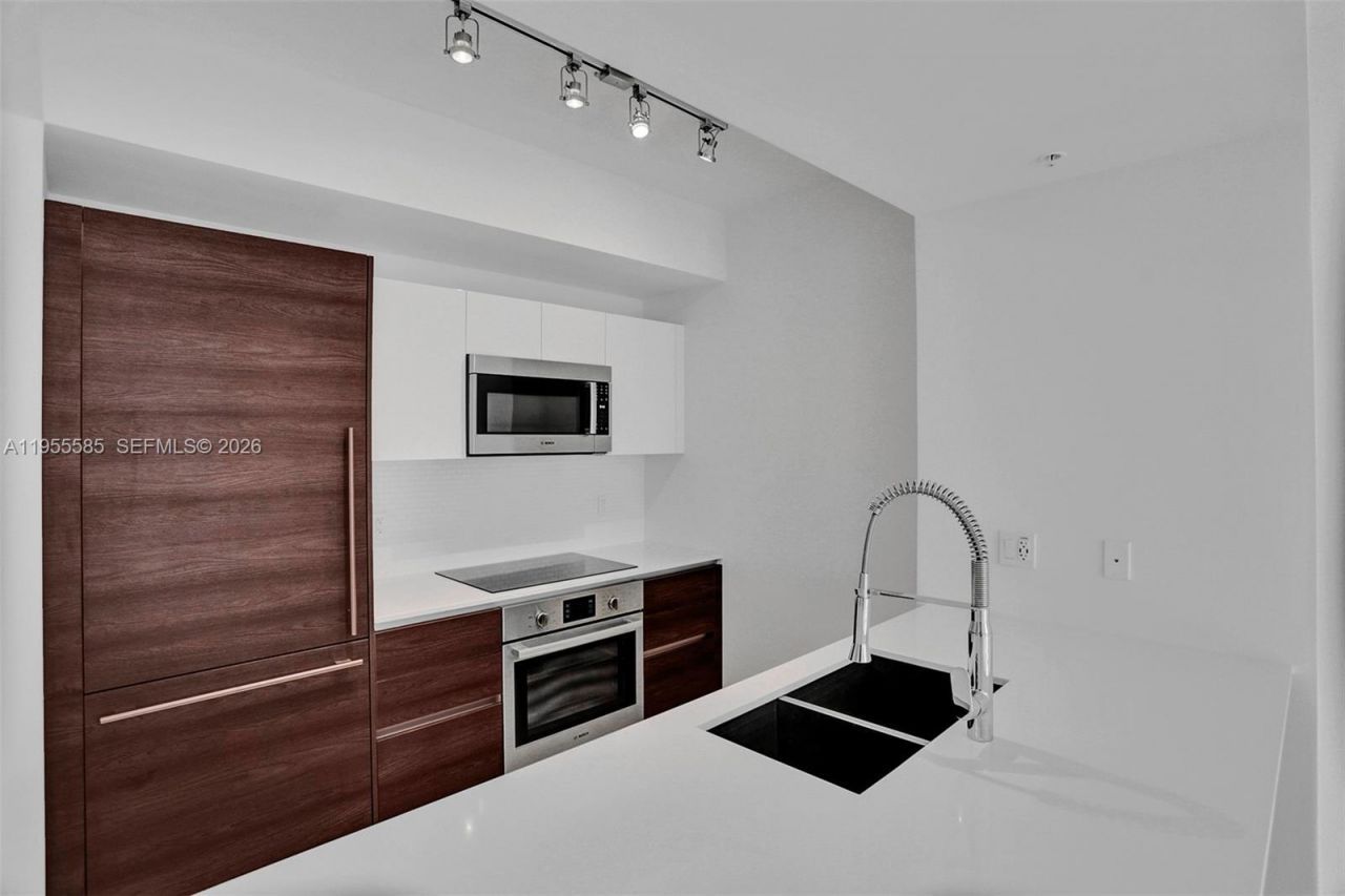 301 Altara Ave, Unit 730, Coral Gables, FL 33146 Photo