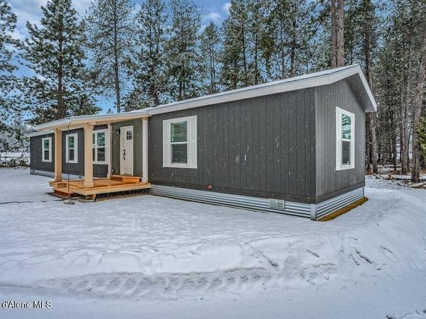 235 Davis Rd, Sagle, ID 83860