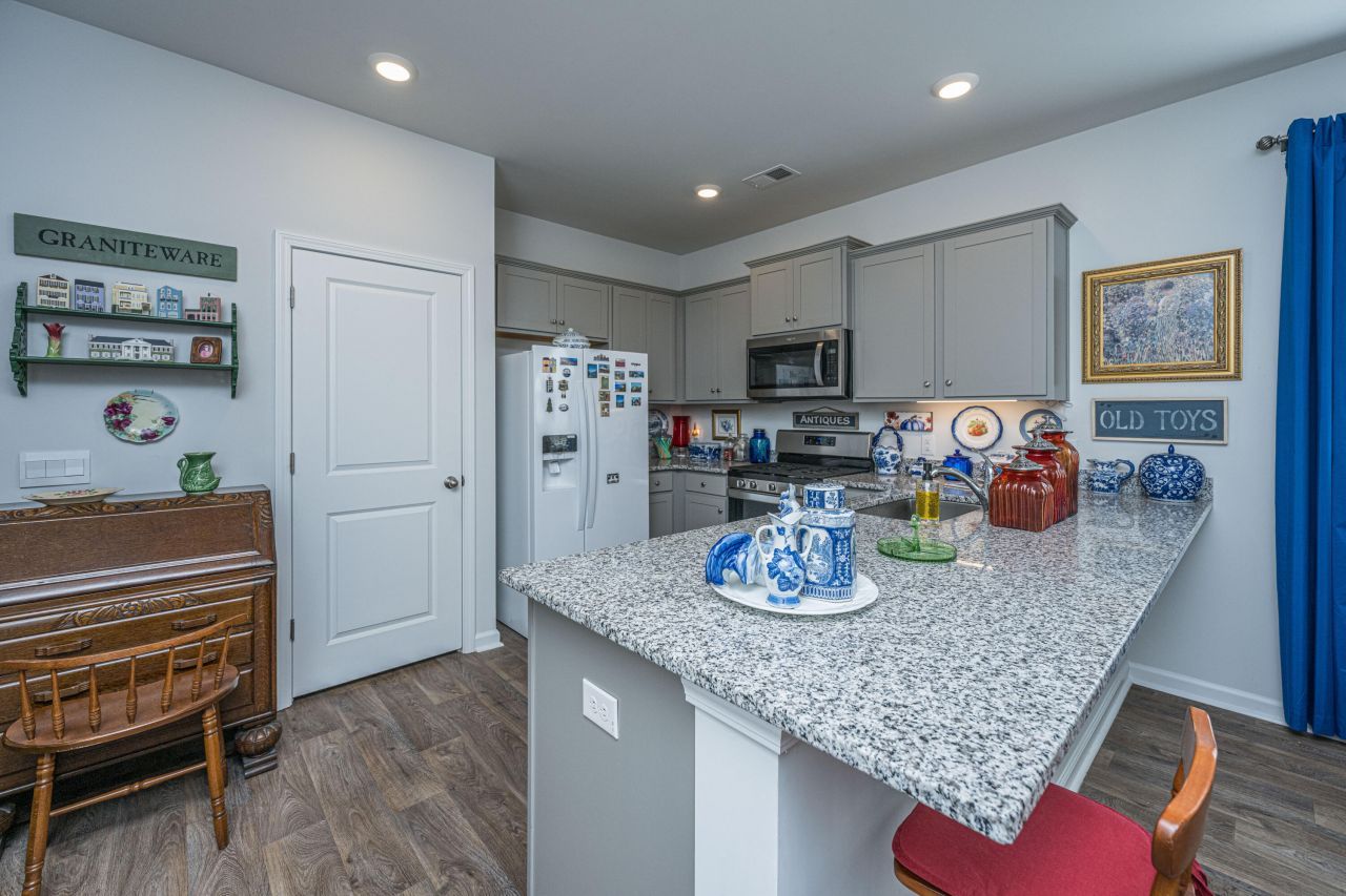 335 Feldspar Lane Photo 8