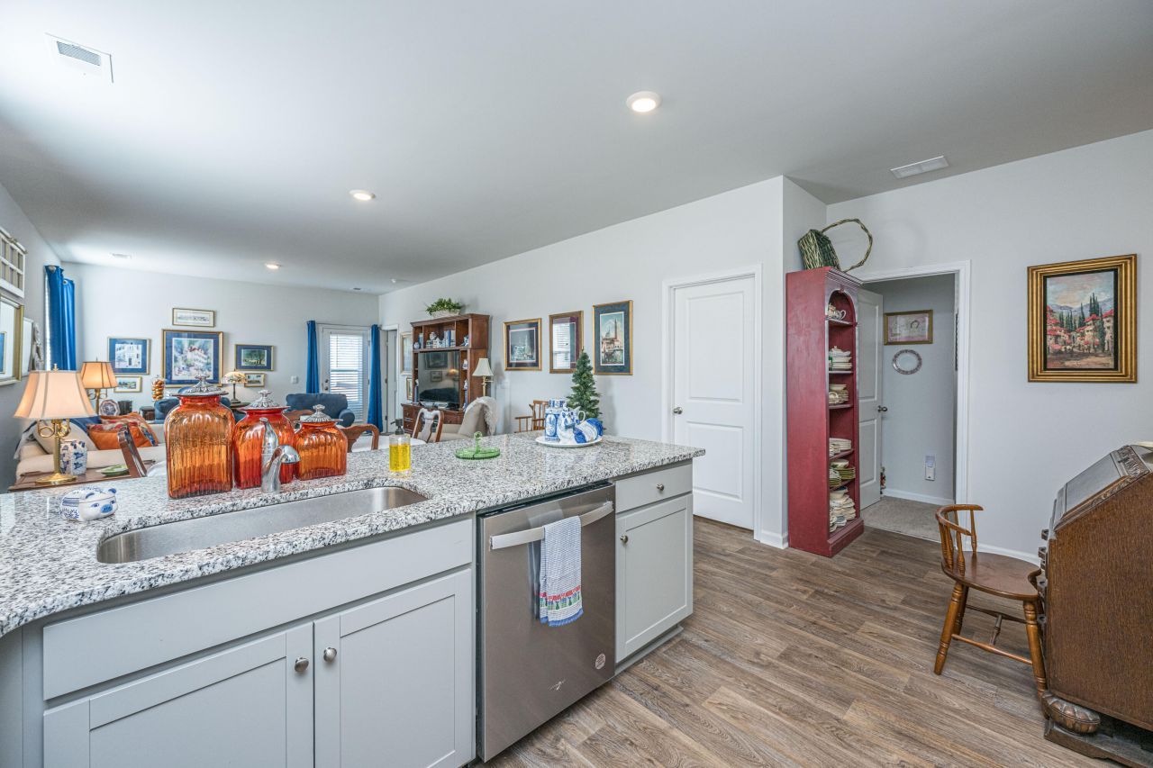 335 Feldspar Lane Photo 9