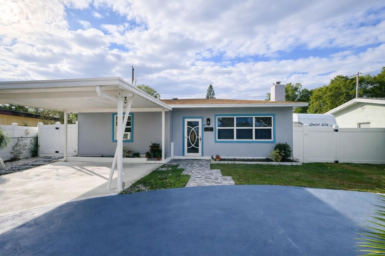 5823 Churchill Circle W, West Palm Beach, FL 33405 Photo