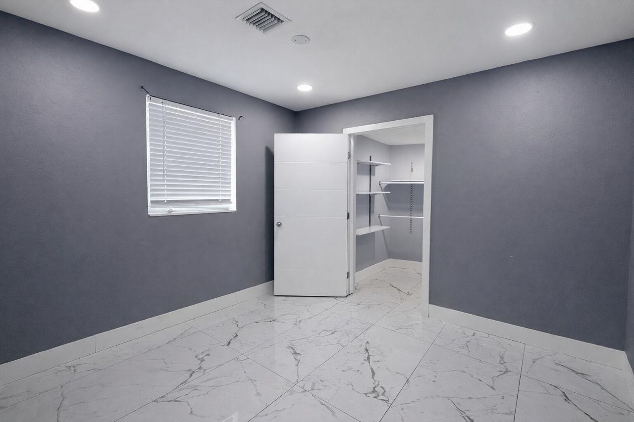 5823 Churchill Circle W, West Palm Beach, FL 33405 Photo