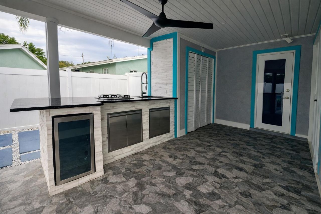 5823 Churchill Circle W, West Palm Beach, FL 33405 Photo