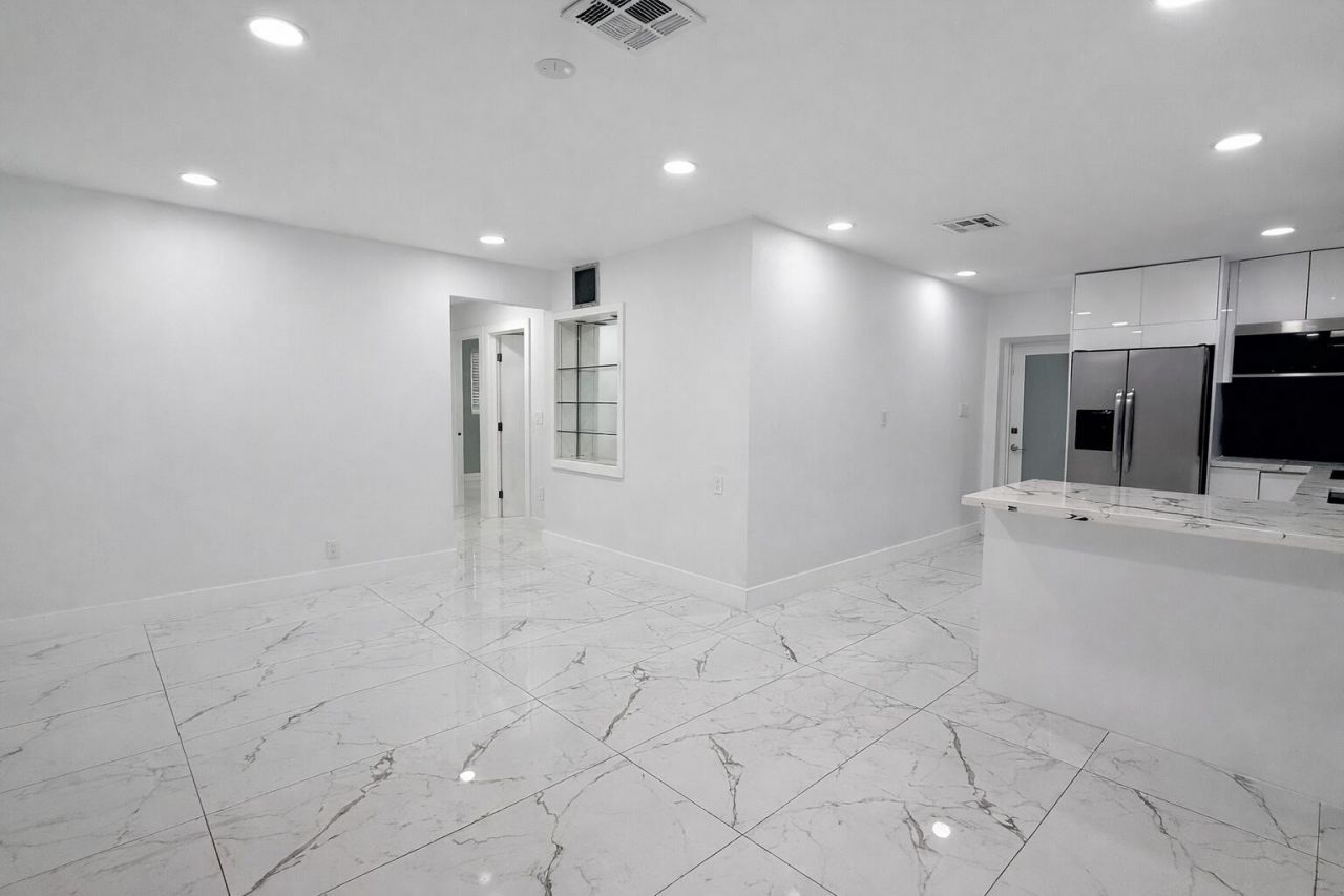 5823 Churchill Circle W, West Palm Beach, FL 33405 Photo