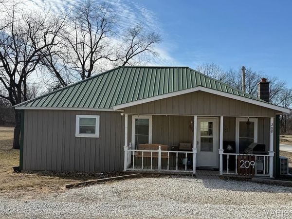 209 Snyder Avenue, Novinger, MO 63559