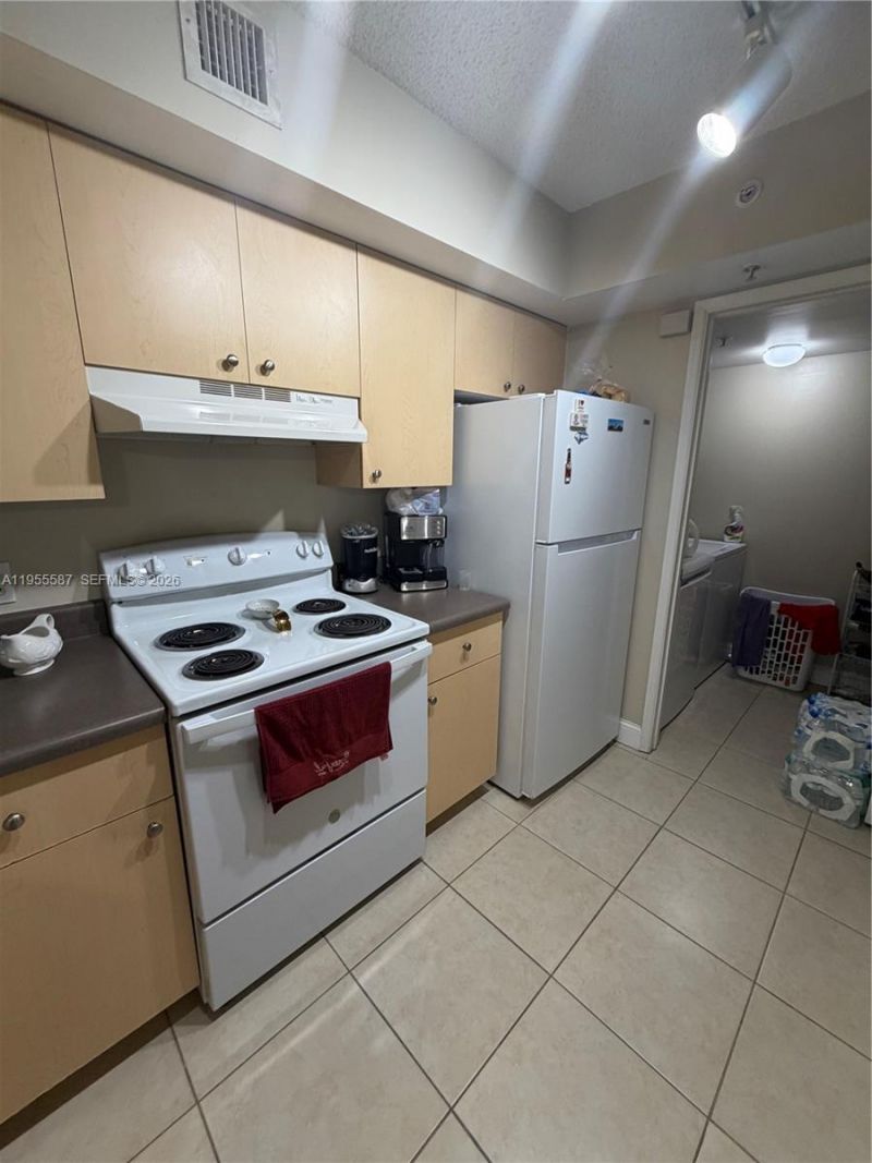 2451 Centergate Dr, Unit 106, Miramar, FL 33025 Photo