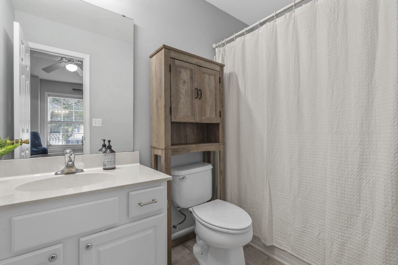 549 Tayrn Drive Photo 14