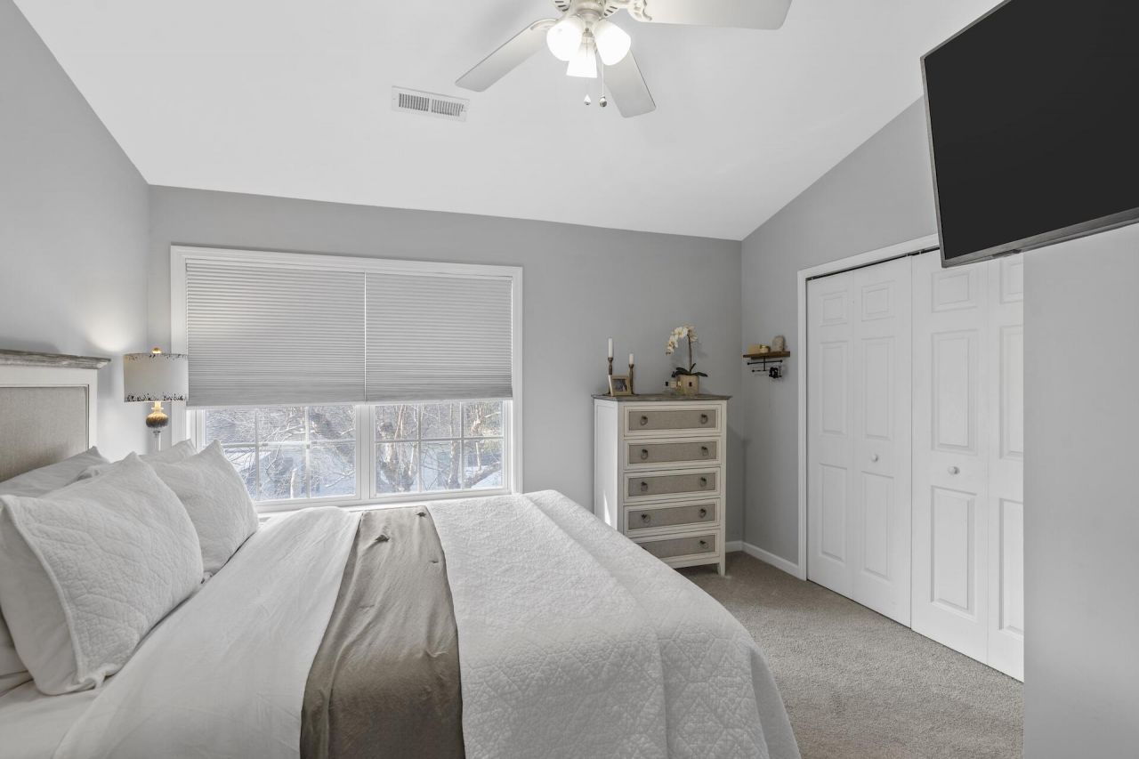 549 Tayrn Drive Photo 16