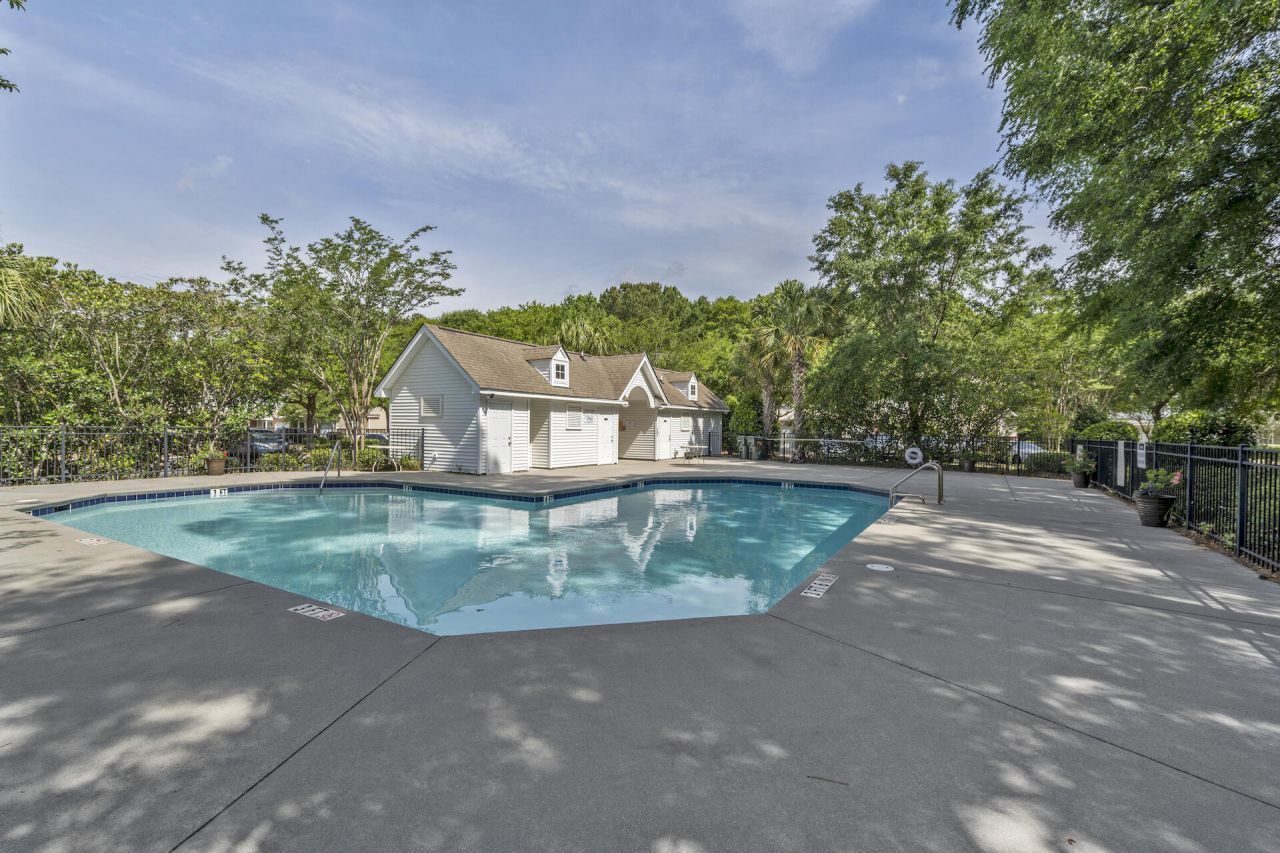 549 Tayrn Drive Photo 23