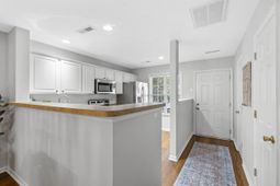 549 Tayrn Drive photo 4