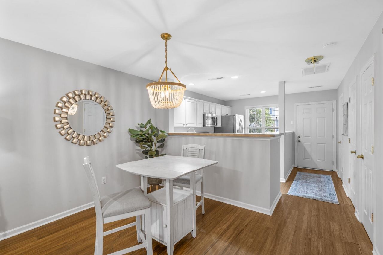 549 Tayrn Drive Photo 6